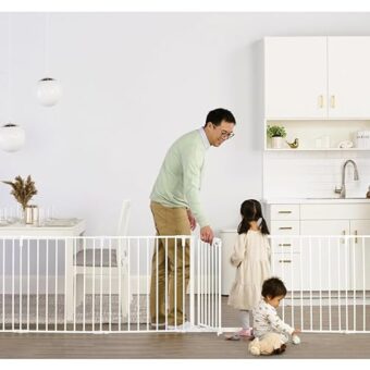 Regalo 194-Inch Super Wide Adjustable Baby Gate and Play Yard, 2-In-1, Bonus Kit, 4 Count (Pack of 1)